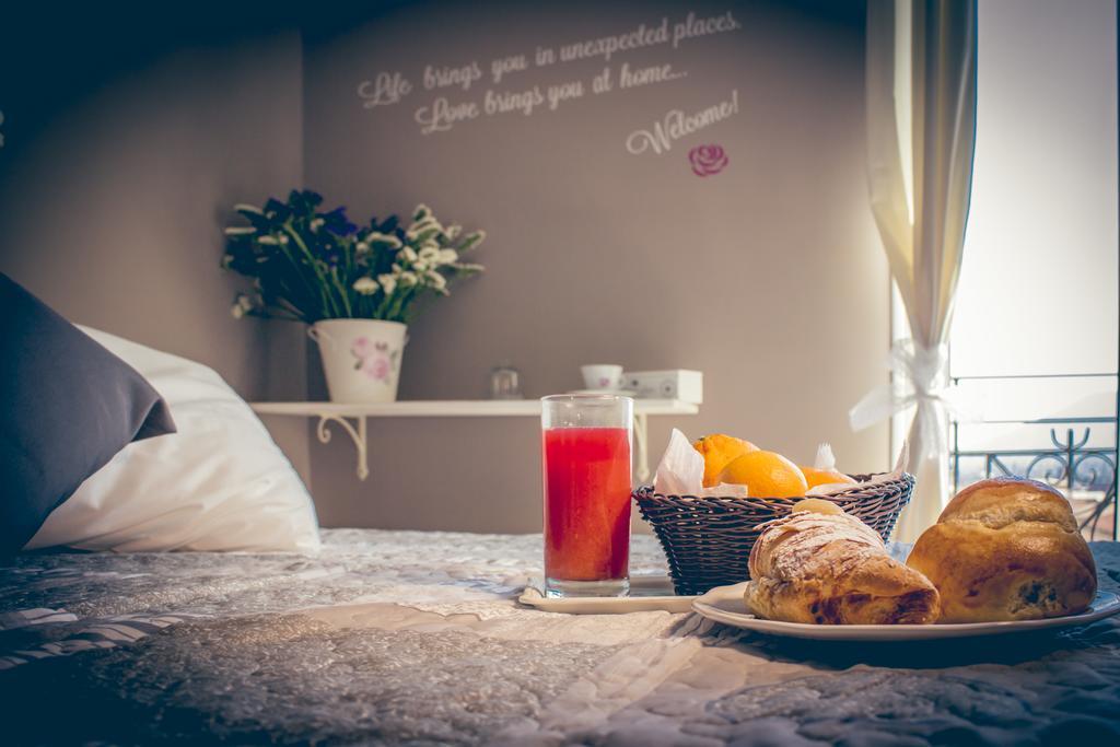 Bed and Breakfast La Peonia Neapel Zimmer foto